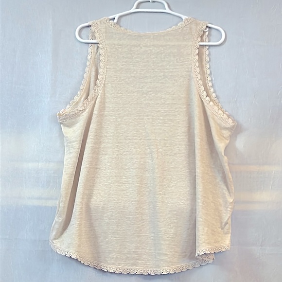 GAP light tan cream camisole lace trim XXL tank - Picture 2 of 3